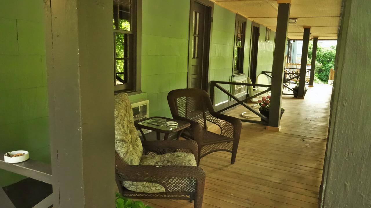 Riverside Lodge At Chimney Rock Buitenkant foto